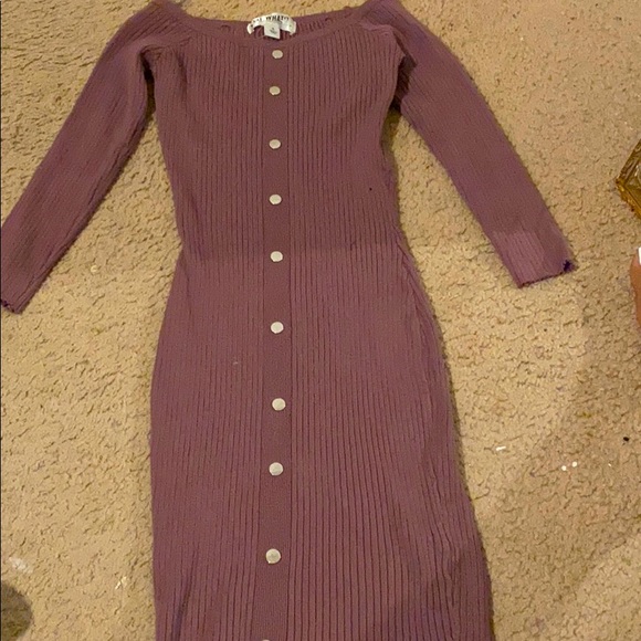 Tight fitted dress - Picture 1 of 2